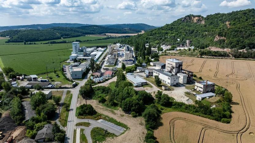 Prodej komerčního pozemku, Čebín, 17681 m2