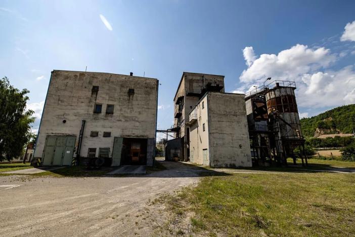 Prodej výrobních prostor, Čebín, 3507 m2