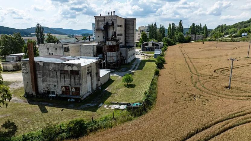 Prodej výrobních prostor, Čebín, 3507 m2