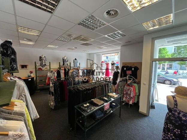 Pronájem obchodního prostoru, Hodonín, Národní třída, 110 m2