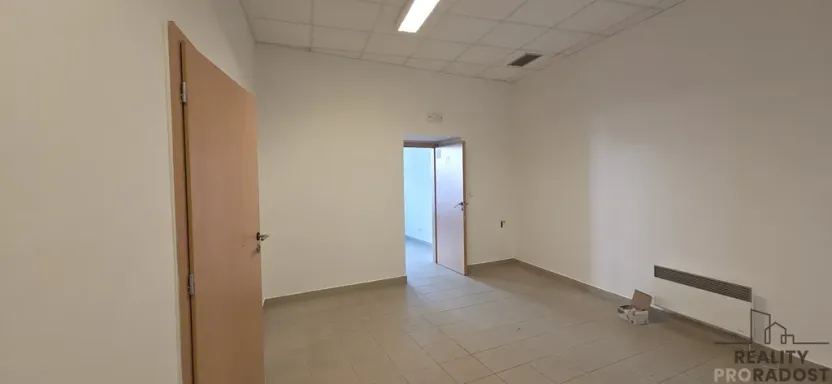 Pronájem obchodního prostoru, Hodonín, Národní třída, 110 m2