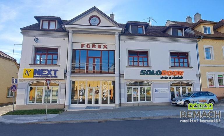 Pronájem obchodního prostoru, Kunovice, náměstí Svobody, 170 m2