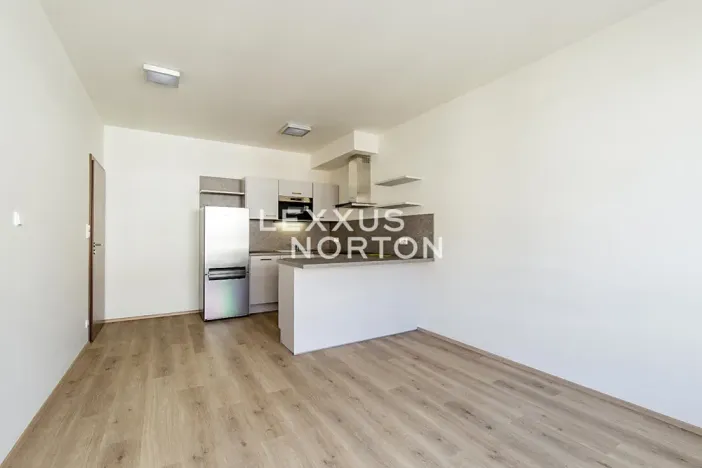 Pronájem bytu 2+kk, Praha - Střížkov, Zakšínská, 51 m2