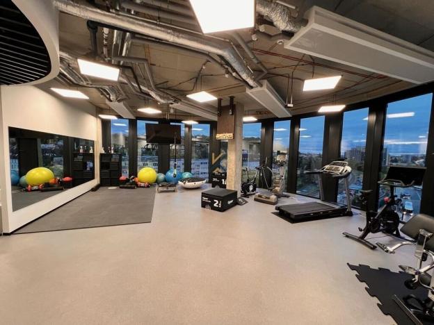 Pronájem kanceláře, Praha, Kladenská, 235 m2