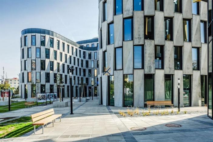 Pronájem kanceláře, Praha, Kladenská, 235 m2