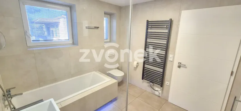 Pronájem bytu 2+1, Zlín - Kostelec, Lešenská, 75 m2