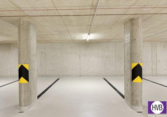Pronájem garážového stání, Praha, Modřanská, 13 m2