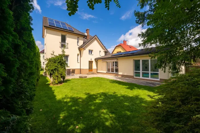 Prodej vily, Valašské Meziříčí - Krásno nad Bečvou, Jiráskova, 300 m2