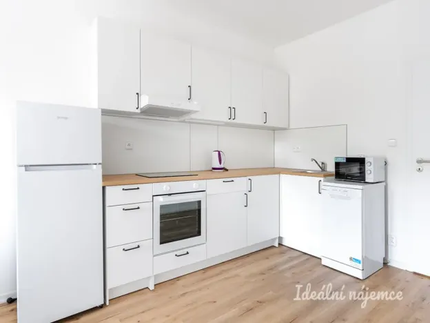Pronájem bytu 2+kk, Praha - Kyje, Za černým mostem, 58 m2
