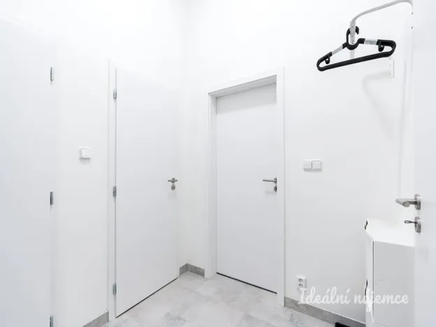Pronájem bytu 2+kk, Praha - Kyje, Za černým mostem, 58 m2