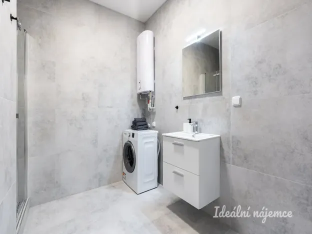Pronájem bytu 2+kk, Praha - Kyje, Za černým mostem, 58 m2