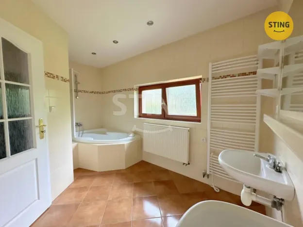 Prodej rodinného domu, Lísek - Lhota, 180 m2