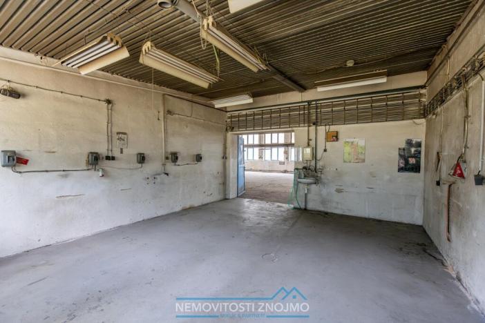 Pronájem výrobních prostor, Hrušovany nad Jevišovkou, Rudé armády, 12000 m2