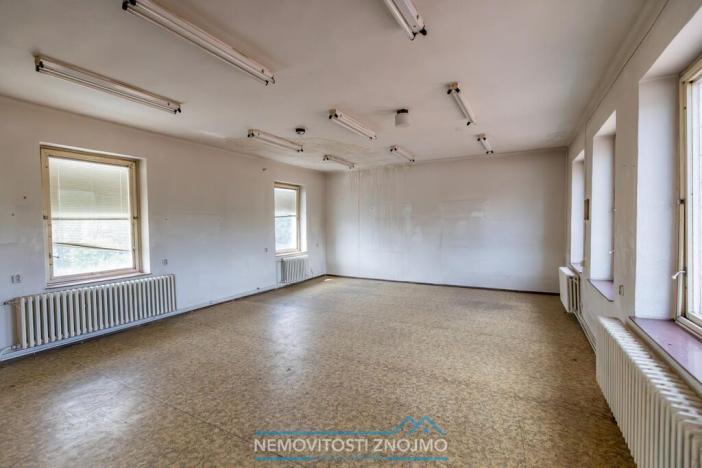 Pronájem výrobních prostor, Hrušovany nad Jevišovkou, Rudé armády, 12000 m2