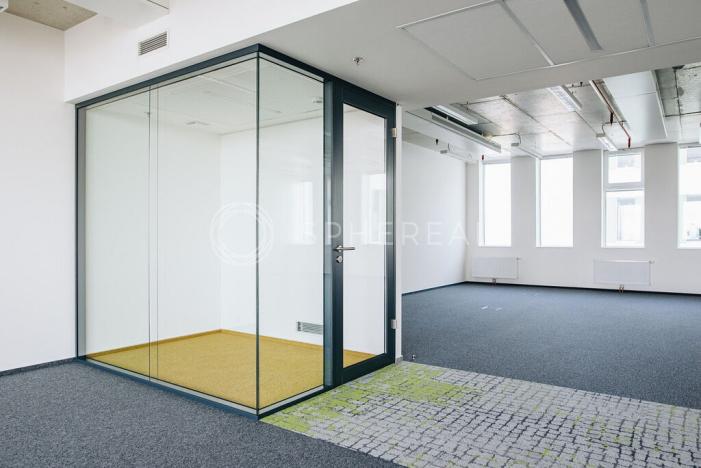 Pronájem kanceláře, Brno - Slatina, Tuřanka, 380 m2