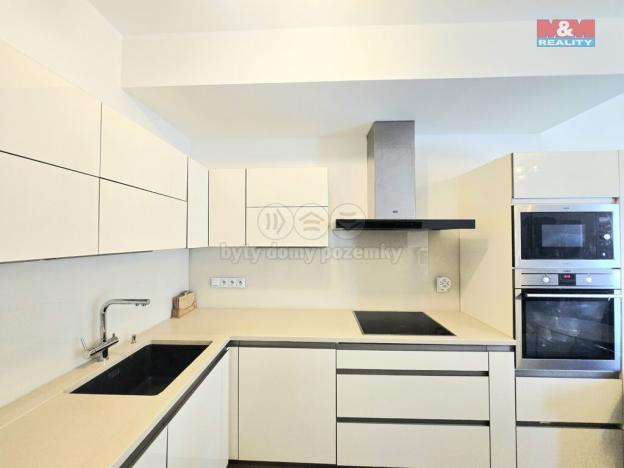 Prodej bytu 3+kk, Praha, Hanusova, 91 m2