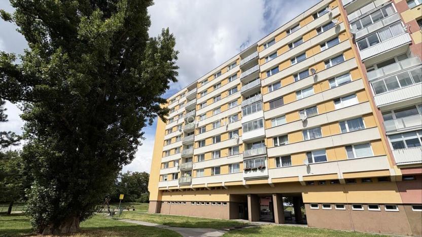 Prodej bytu 2+1, Chomutov, Bezručova, 61 m2