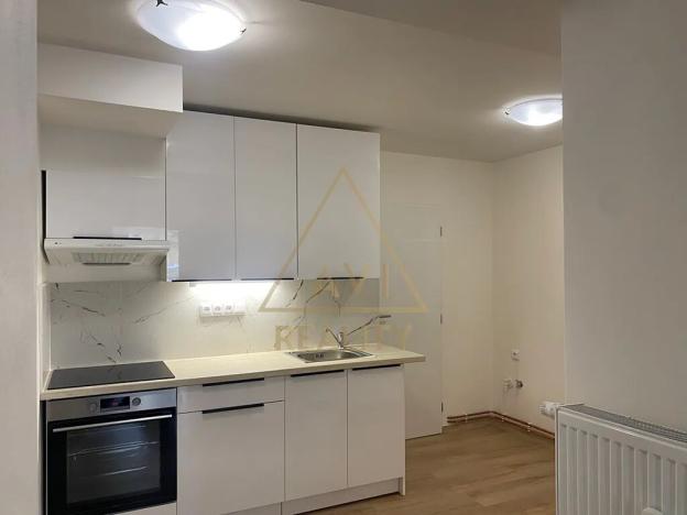 Prodej bytu 3+1, Praha - Vysočany, Podnádražní, 60 m2