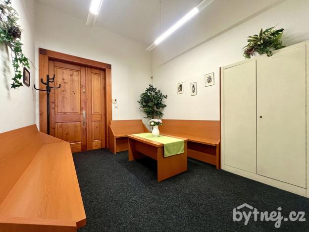 Pronájem kanceláře, Olomouc, Horní náměstí, 142 m2