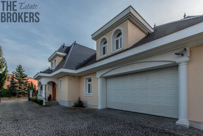 Prodej rodinného domu, Praha - Dolní Měcholupy, U přejezdu, 359 m2