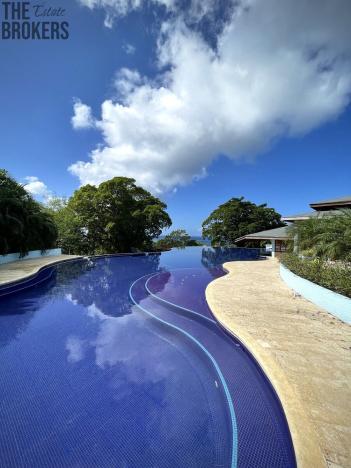 Prodej komerční, Coxen Hole, Roatán, Honduras, 304 m2