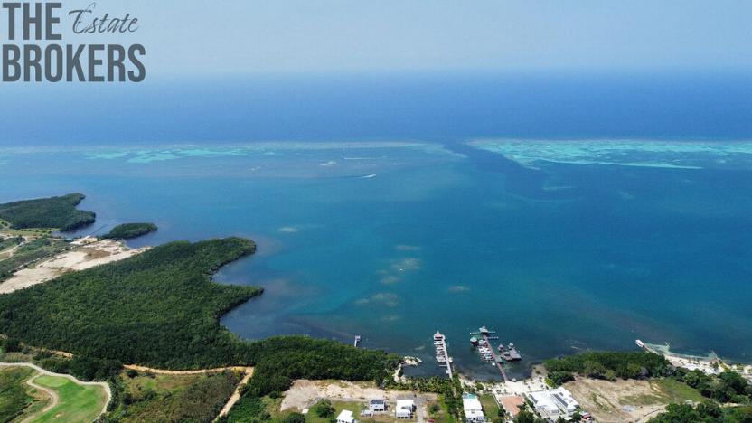 Prodej pozemku, Coxen Hole, Roatán, Honduras, 821 m2