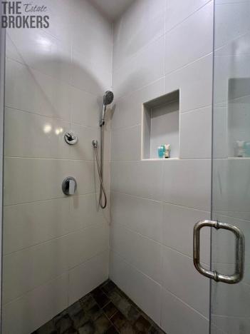 Prodej bytu 3+1, Coxen Hole, Roatán, Honduras, 139 m2