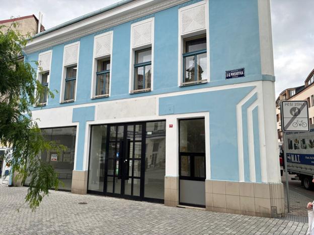 Pronájem obchodního prostoru, Kladno, Komenského, 121 m2