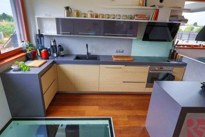 Prodej bytu 4+kk, Praha - Uhříněves, V bytovkách, 116 m2