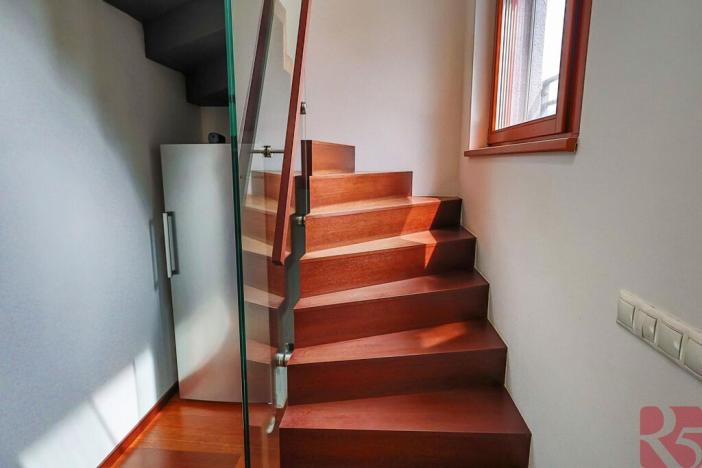 Prodej bytu 4+kk, Praha - Uhříněves, V bytovkách, 116 m2