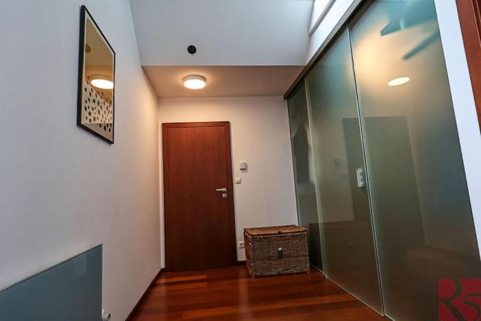 Prodej bytu 4+kk, Praha - Uhříněves, V bytovkách, 116 m2