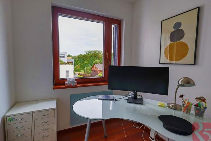 Prodej bytu 4+kk, Praha - Uhříněves, V bytovkách, 116 m2