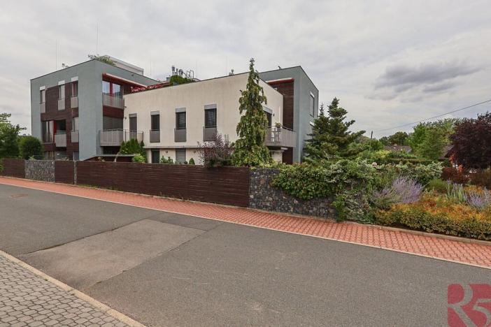 Prodej bytu 4+kk, Praha - Uhříněves, V bytovkách, 116 m2