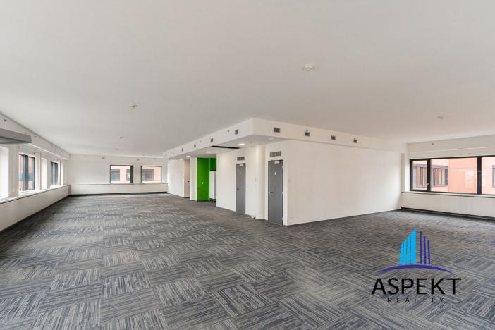Pronájem kanceláře, Praha - Chodov, Líbalova, 456 m2