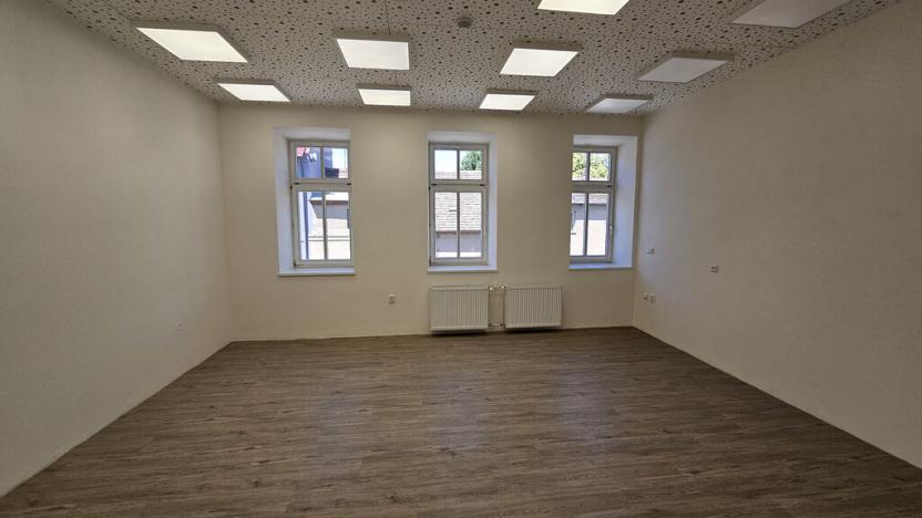 Pronájem kanceláře, Králův Dvůr, Plzeňská