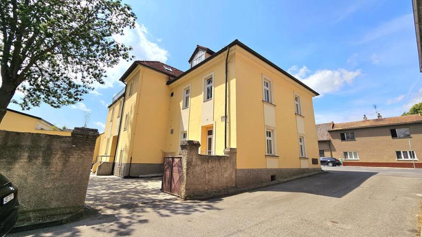 Pronájem kanceláře, Králův Dvůr, Plzeňská