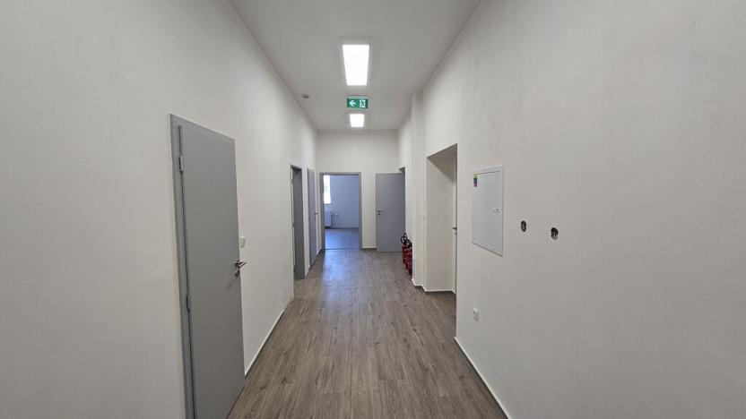 Pronájem kanceláře, Králův Dvůr, Plzeňská