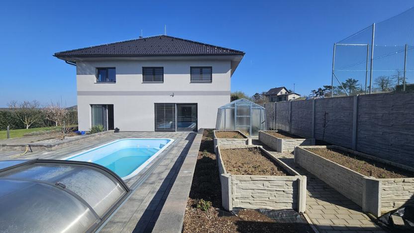 Prodej rodinného domu, Tmaň, K Vodojemu, 261 m2