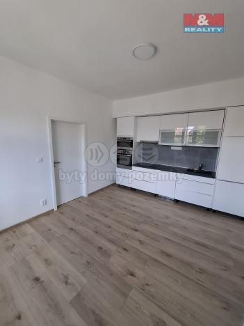 Pronájem bytu 1+1, Žatec, Dukelská, 40 m2