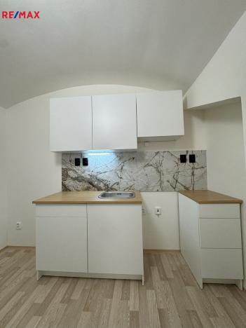 Prodej bytu 2+kk, Praha - Nusle, Čestmírova, 56 m2