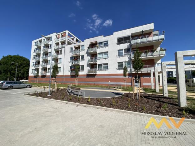 Pronájem bytu 1+kk, Hradec Králové - Nový Hradec Králové, Rybova, 41 m2