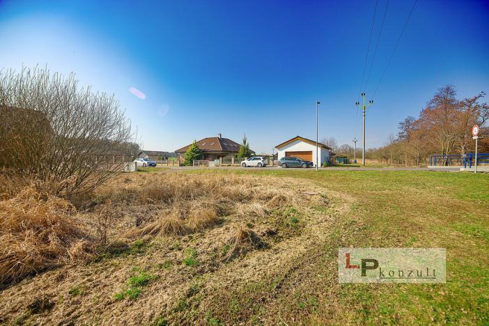 Prodej pozemku, Újezd u Sezemic, 875 m2