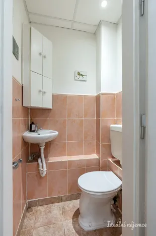 Pronájem bytu 2+kk, Praha - Libeň, U skládky, 51 m2