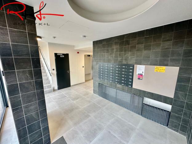 Prodej bytu 2+kk, Praha, Čakovická, 49 m2