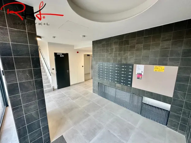 Prodej bytu 2+kk, Praha, Čakovická, 49 m2