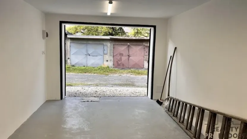 Prodej garáže, Třinec, Okrajová, 18 m2