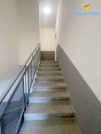 Pronájem bytu 1+kk, Praha - Chodov, Švabinského, 27 m2