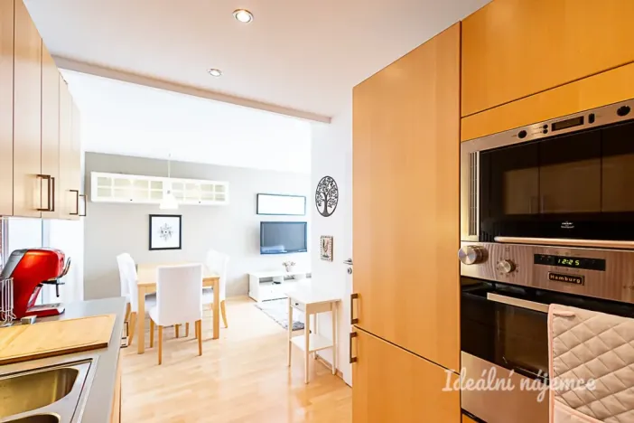 Pronájem bytu 4+kk, Praha - Michle, Přímětická, 68 m2