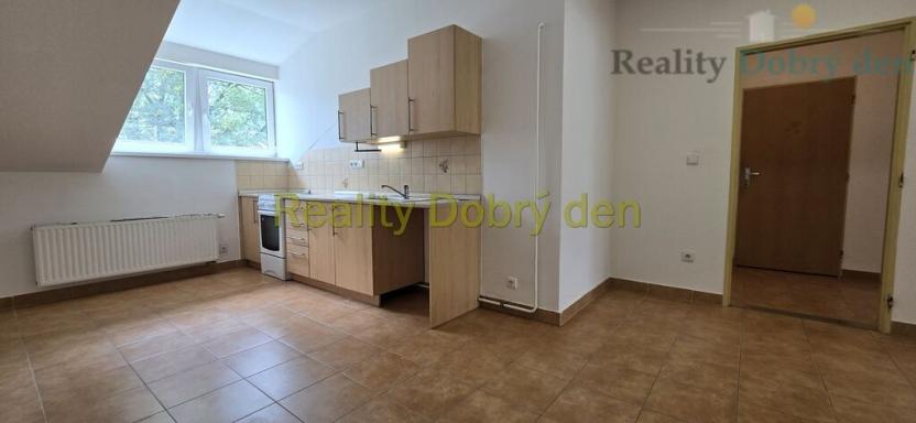 Pronájem bytu 2+1, Opava, Nádražní okruh, 77 m2