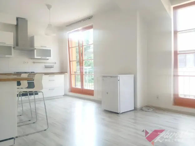 Pronájem bytu 1+1, Mnichovo Hradiště, Příčná, 37 m2